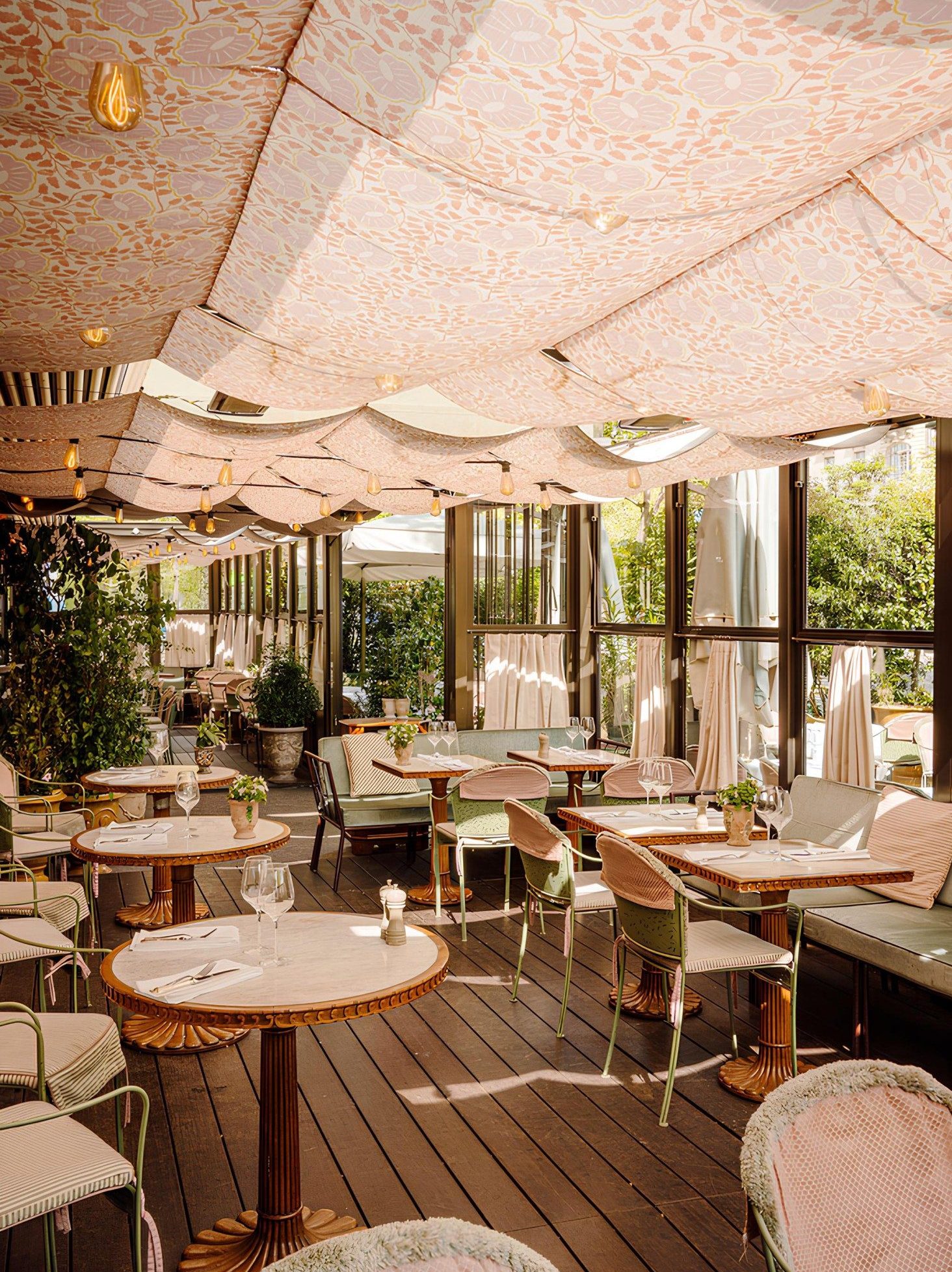 Les Jardins du Presbourg - Dîner romantique à Paris dans un restaurant avec terrasse.