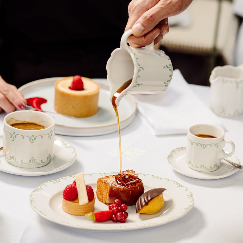 Tea time at the Jardins du Presbourg, arc de triomphe restaurant